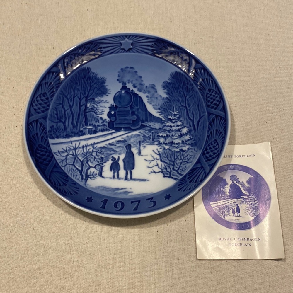 1973 Royal Copenhagen Christmas plate
